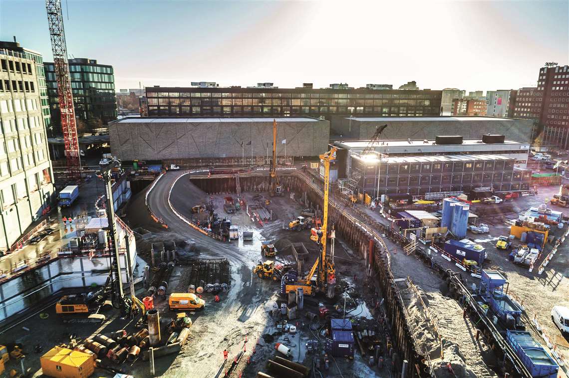 Bauer installs lift cells for piling works on the Postbyen project in Copenhagen