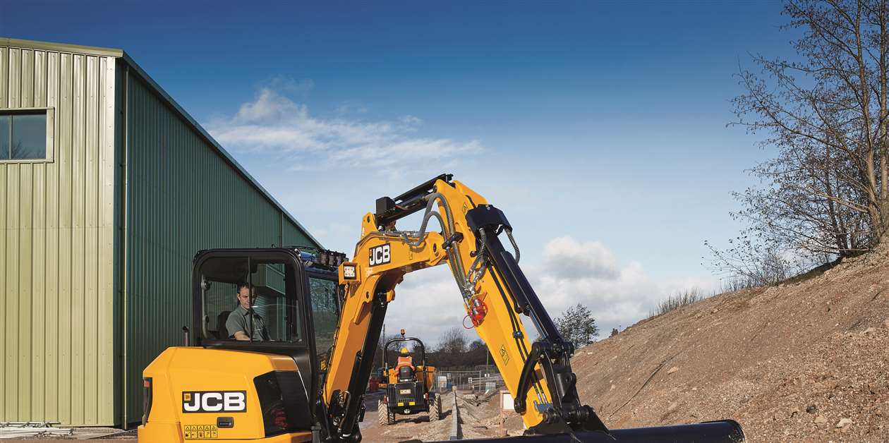 Compact Versatility: How a 3.5T Excavator Excels Near Walls - Maintenance and Care