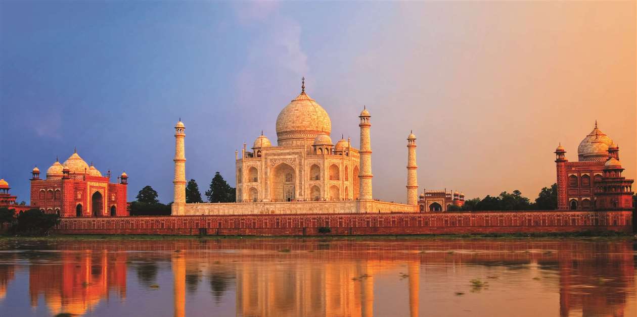 Taj tyler hi-res stock photography and images - Alamy