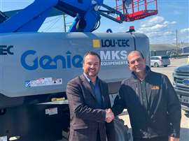 Jean-Marc Dallaire, president, and CEO of Lou-Tec (left) and Marco Simard, president of MKS Équipements (right). 