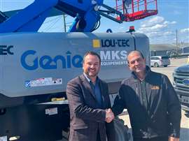 Jean-Marc Dallaire, president, and CEO of Lou-Tec (left) and Marco Simard, president of MKS Équipements (right).