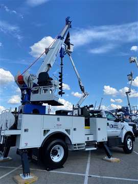 Picture of Elliott D47 digger derrick at the 2023 Utility Expo. (Photo: IRN)