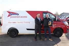 Aaron Powell of Speedy (left) with Iain Lawrence of Aero healthcare (right). 