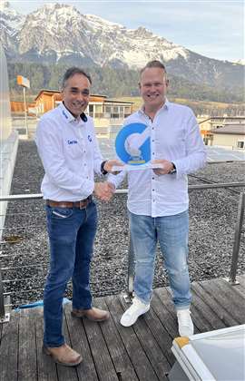 GENIE DEALER OF THE YEAR 2023_BSI_GOLD Sven Nielsen_r_Markus_Bandura_Genie_l.jpg