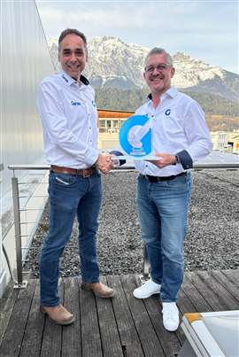 GENIE DEALER DELL'ANNO 2023 BRONZO_Andreas Konstantin r_Markus Bandura_l.JPG