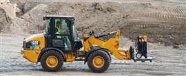 A demonstration of Cat’s 906 electric wheeled loader – Timmermans says electric is a “viable solution”