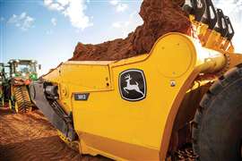 John Deere 3812 Scraper (Image: John Deere)