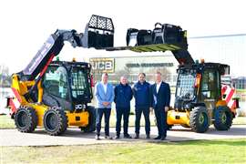 Pictured (from left to right) with two of the new JCB Teleskid models are – Gunn JCB Sales Director, Mark Roberts, Arnold Plant Hire Director, Stuart Hunter, Arnold Plant Hire Managing Director, Philip Oldham and JCB Managing Director Global Major Accounts, Steve Fox.