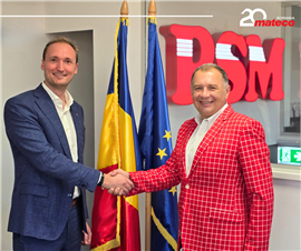 Foto che mostra Anthony Pille, direttore per l'Europa orientale del Gruppo mateco, e Răzvan Constantin Nițu, presidente del Gruppo PSM, mentre si stringono la mano. (Foto: mateco)