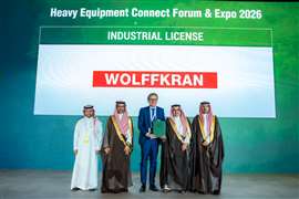 Wolffkran ha ricevuto formalmente una licenza industriale per produrre gru in Arabia Saudita durante una conferenza di due giorni nell'ambito della fiera HEC (immagine per gentile concessione di NIDC)