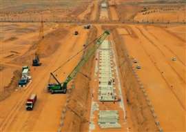 A Sennebogen lattice crawler crane at work on The Line megaproject in the Neom special economic zone of Saudi Arabia (Image courtesy of Sennebogen)