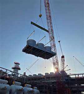 LGH's 100T X 40 multi-hole bar being used on fin fan lift