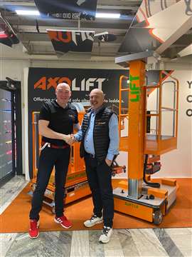 Tr8con 首席执行官 Sven Wiese（左）与 Axolift 首席执行官 Massimo Grossele。