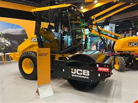Le compacteur de sol compact VM78D de JCB au salon IRE 2026 à Maastricht (Image : KHL Group)