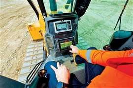 Un opérateur utilisant Trimble Earthworks
