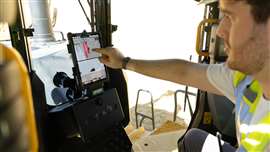 Komatsu Smart Construction's 3D Machine Guidance Flex in the cabin (Image: Komatsu Europe)