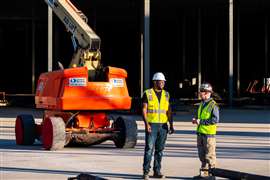United Rentals raises full-year guidance