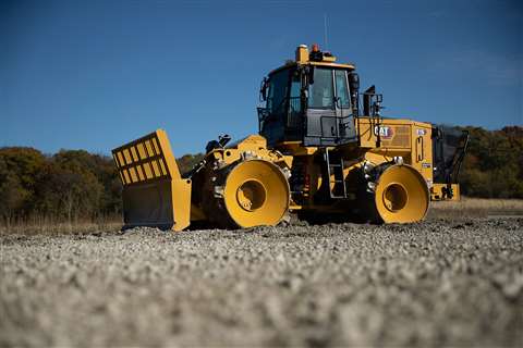 Cat 815 soil compactor 