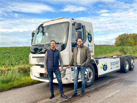  Kranpunkten's electric truck from Volvo. (Left to right: Andreas Johansson, Regional Manager Kranpunkten Väst, and Thomas Ter-Borch, work manager at Swerock.)