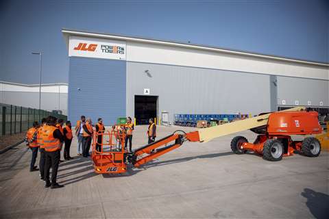 JLG 670SJ