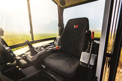 The Wacker Neuson EZ50 interior is designed for intuitive operation. 