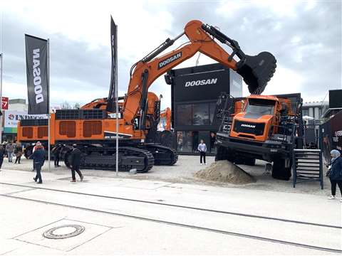 The diesel-powered DX1000LC-7 100 tonne crawler excavator from Doosan