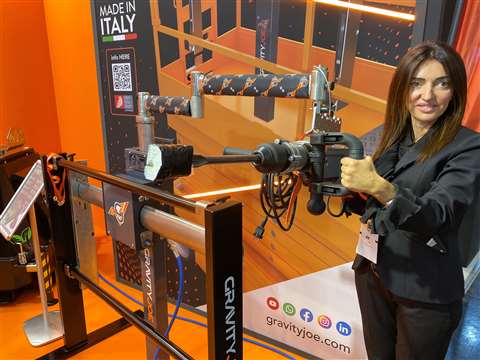 Elisa Raini and the Gravity Joe device at Bauma