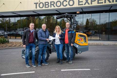 Tobroco-Giant handsover its 1,000th G2700 series wheeled loader to Brdr Holst Sørensen