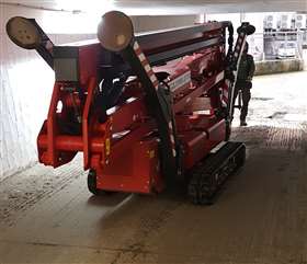 A tight fit but no problem for the hinowa 26.14 2