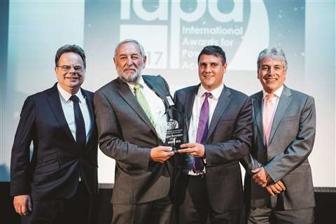 Drinks and awards223