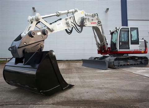 A Takeuchi 14 tonne TB1140 with Hill Engineering’s TEFRA Hitch