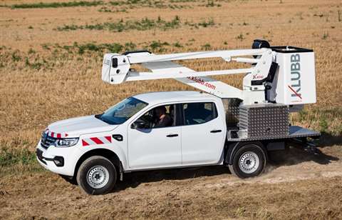 Klubb Kat 42 mounted on Renault Alaskan pick-up. 