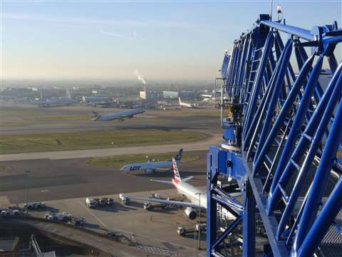 21 lc750 heathrow 03