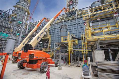 A JLG 12000 SJP at a refinery