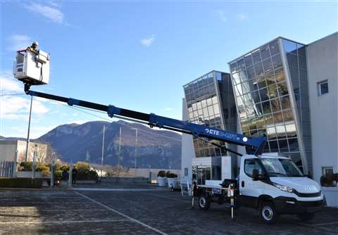 B-LIFT23_02