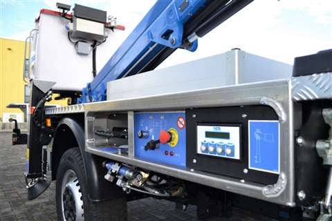 B-LIFT23_03